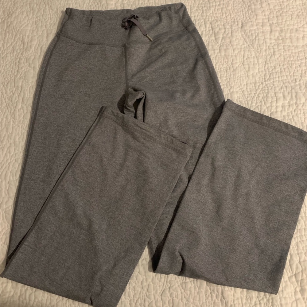 Lulu lemon yoga pants.